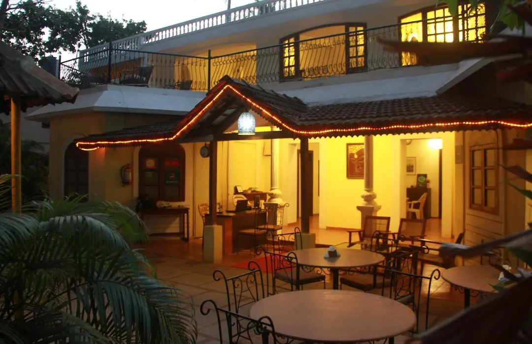 Banyan Tree Courtyard-1